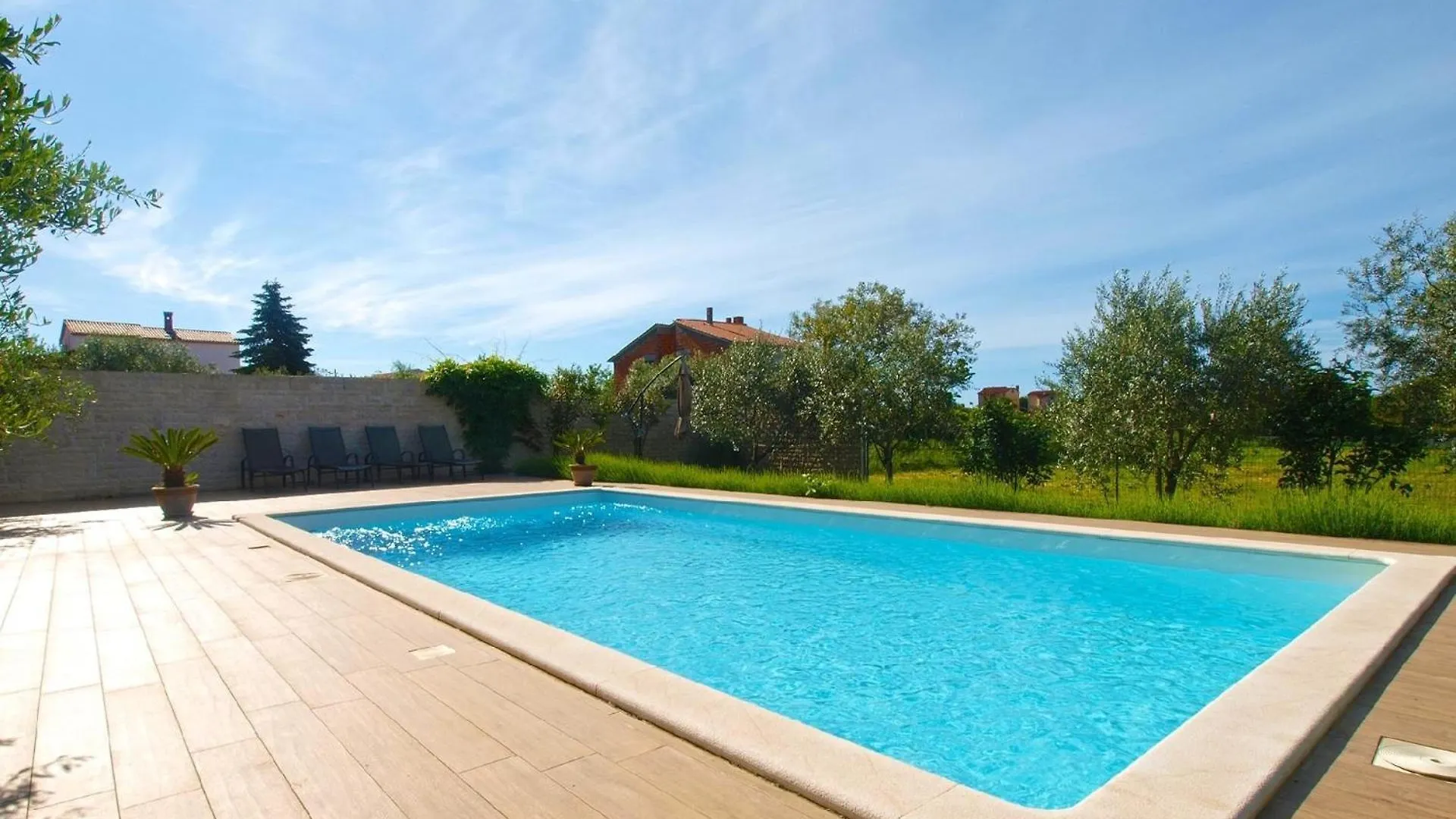 Ferienhaus Mit Privatpool Fuer 8 Personen Ca 120 Qm In Valbandon, Istrien Istrische Riviera Vakantiehuis Valbandon