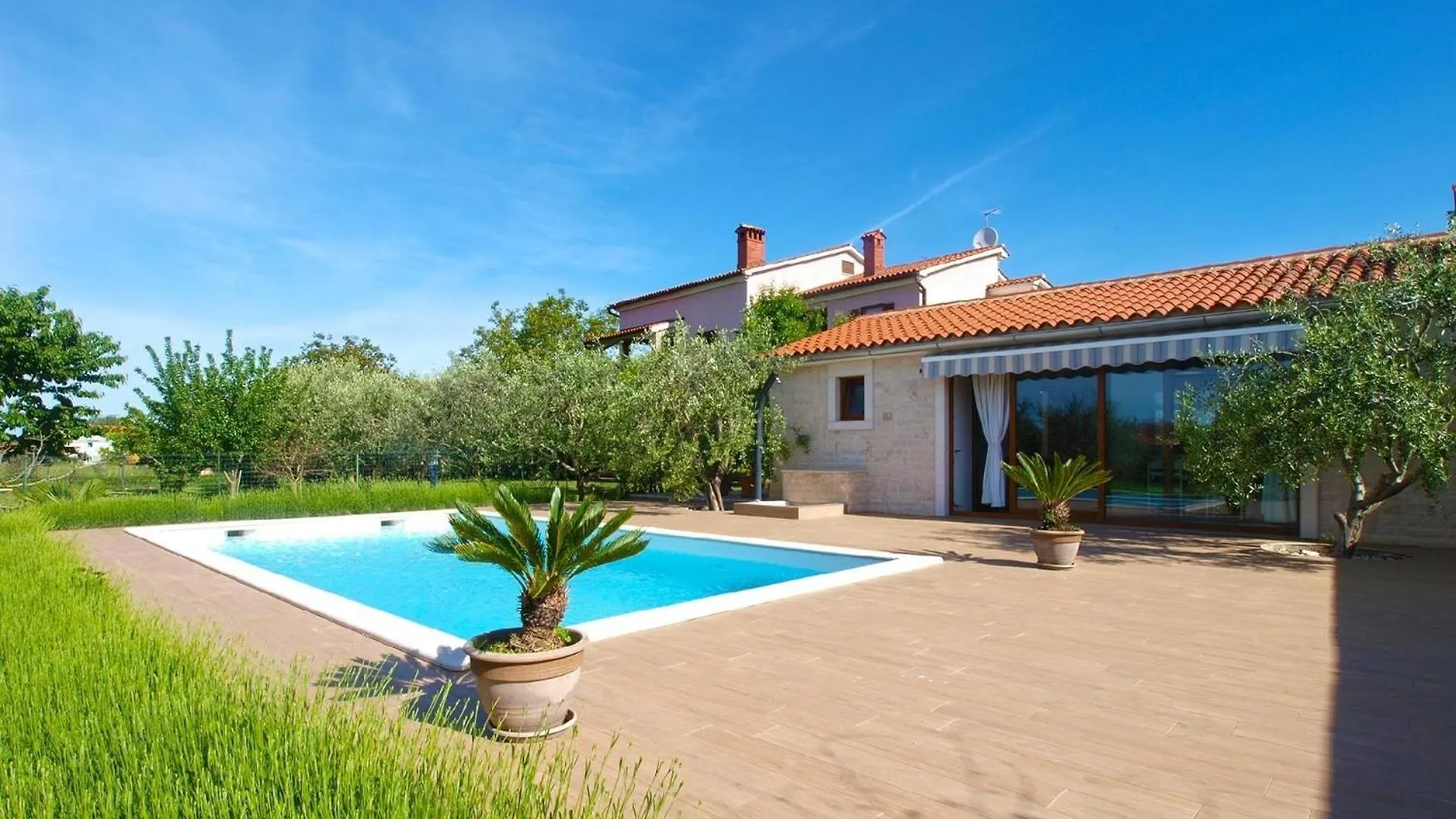 Ferienhaus Mit Privatpool Fuer 8 Personen Ca 120 Qm In Valbandon, Istrien Istrische Riviera